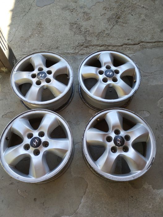 Джанти за Hyundai Santa fe 16x6.5J 2005 Г