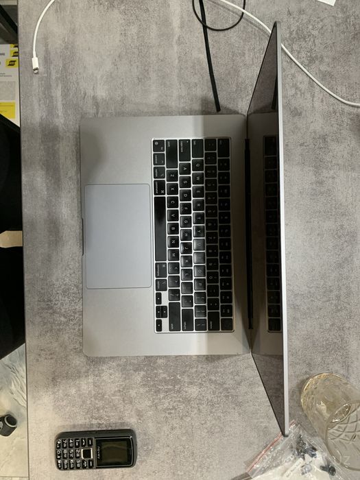 Macbook m2 15,3 93%
