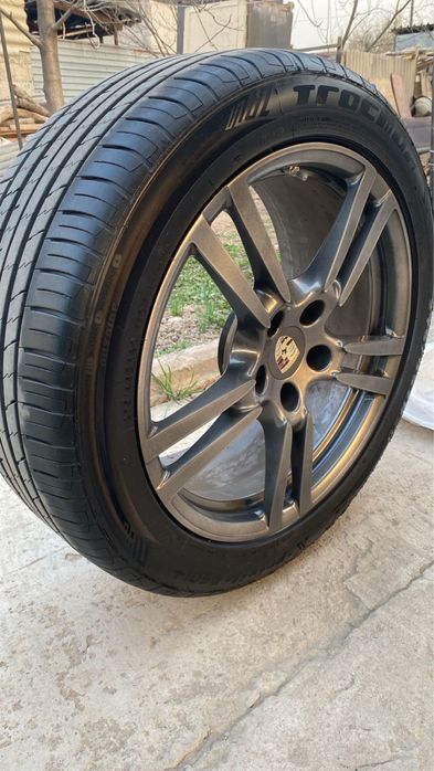 Диски с резинами Porshe