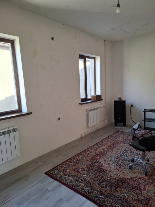 Ховли сотилади ташгрес боссувга якин махаллада жойлашган