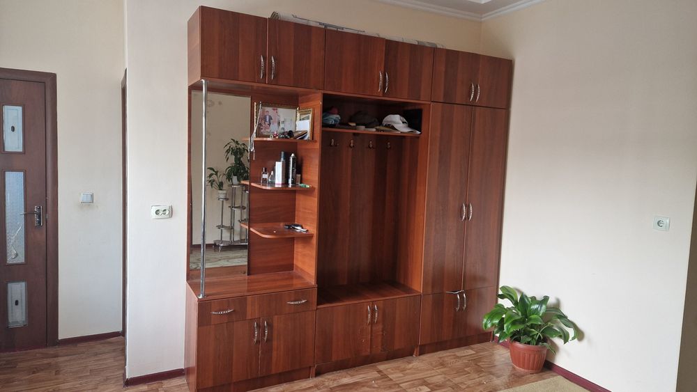 Продаётся прихожеий