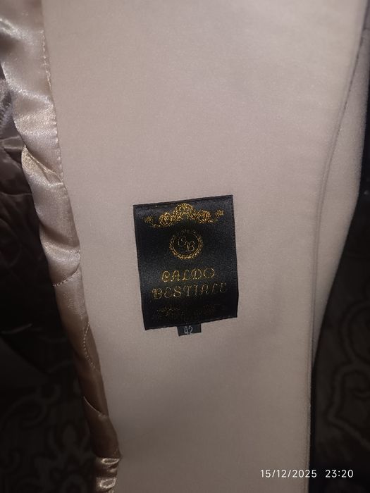 Qishli palto holati yangi