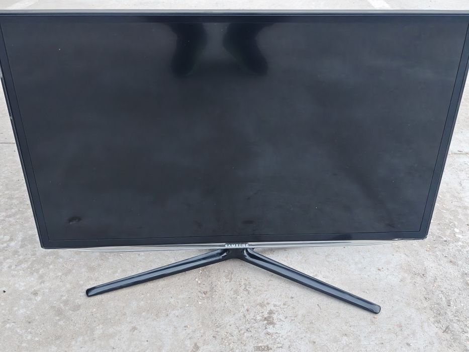 Vând tv Samsung pt piese sau pt a fi repart 81 cm