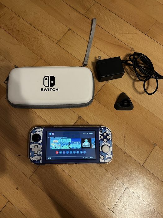 Nintendo Switch Lite ca nou!