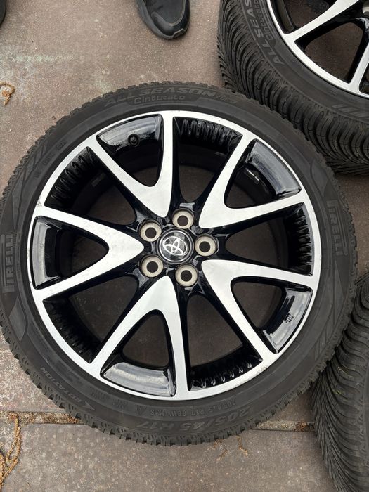 Джанти с гуми  Toyota Yaris 17 5x100