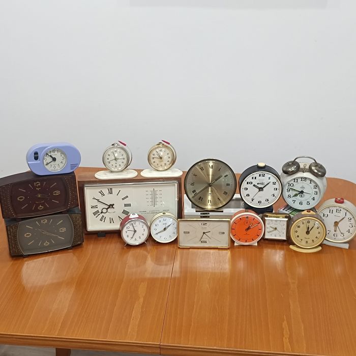 Руски/Немски/Китайски/Японски/Румънски будилници часовници