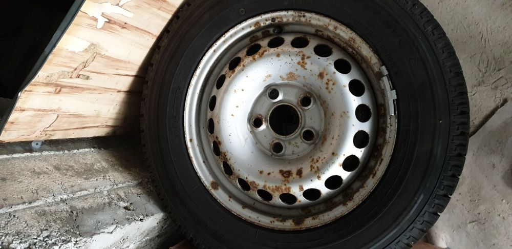 Джанти с нови гуми 215 65 16С