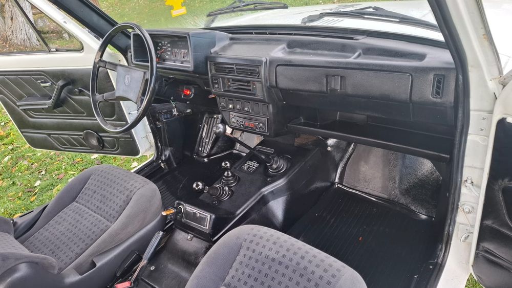 De vinzare lada niva