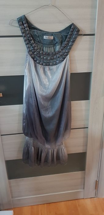 Vand rochiță pe gri