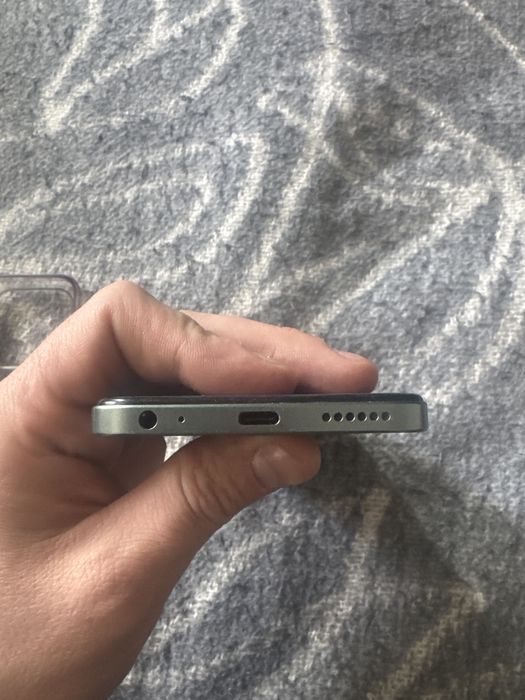 Продам Nubia v70 256g