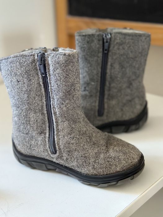 Продам детские валенки