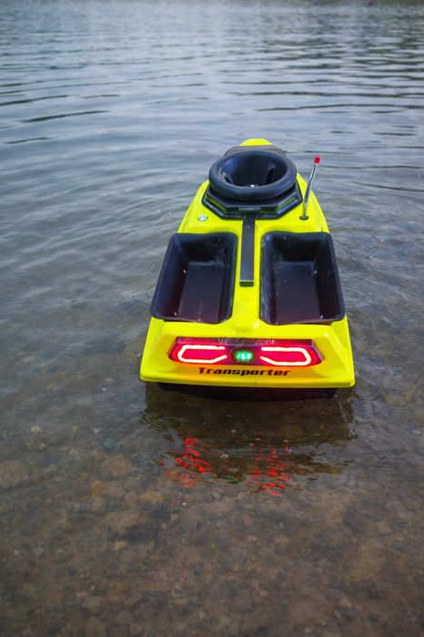 Navomodel cu GPS model HYBRID. Folosit 5 partide  .