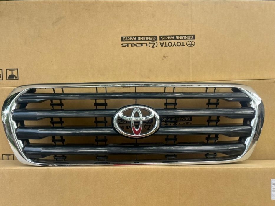 Решетка радиатора Toyota Lexus