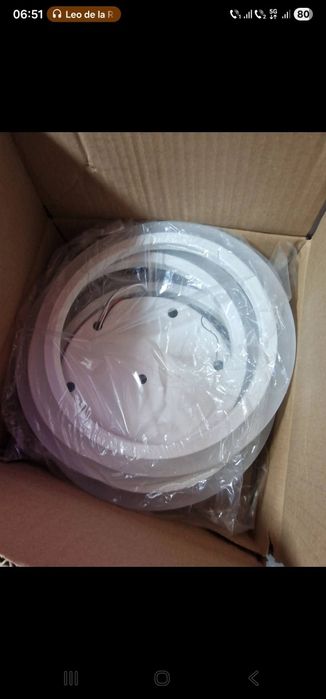 Vând lustre led noi