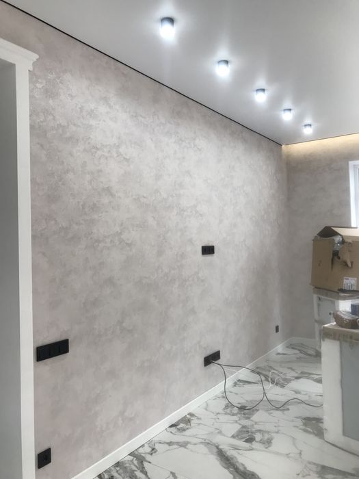 Поклейка обоев, уборка квартир