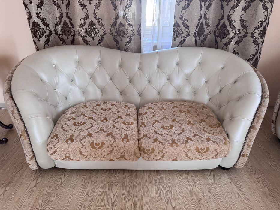 Продам 4 дивана б/у