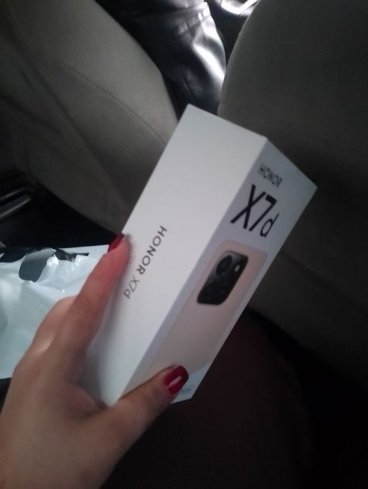srocniga sotiladi xonor x 7d.