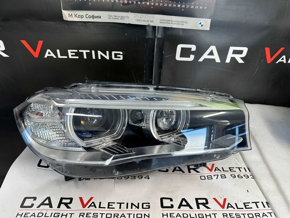 Фар фарове десен xenon BMW X5 F15 X6 F16 far farove БМВ Х5 Ф15 Х6 Ф16