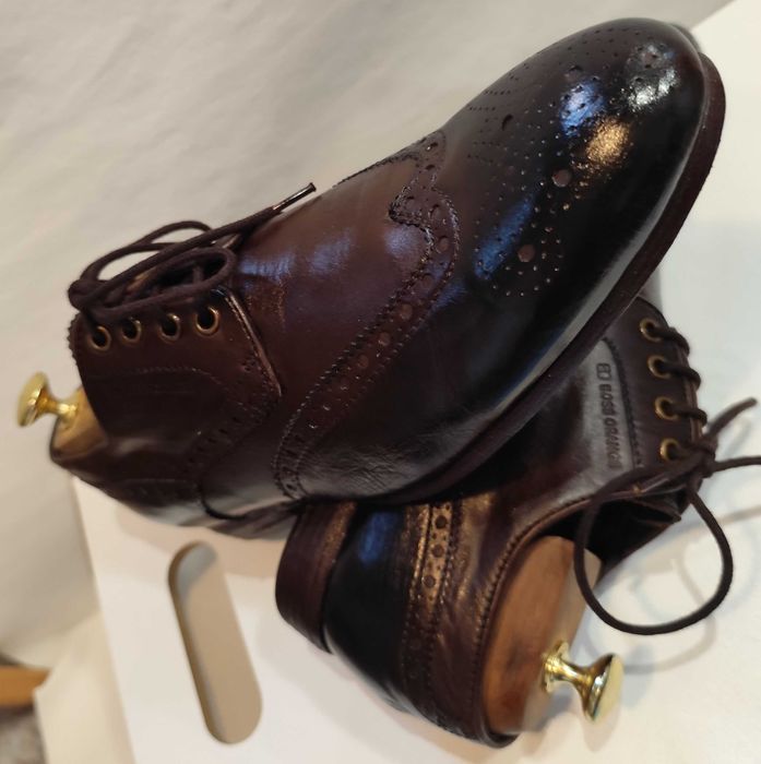 Pantofi derby de lux 41 Hugo Boss lucrati manual piele naturala moale