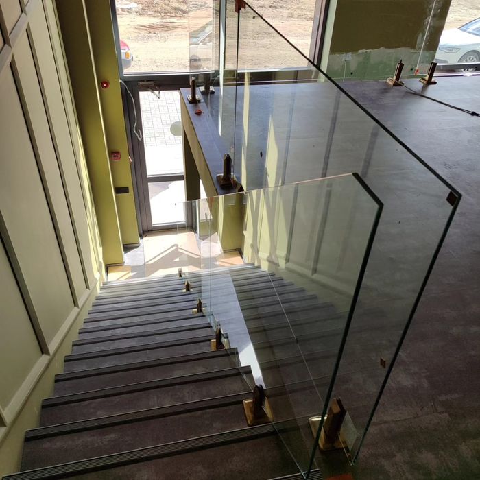 Перила,зеркала,душевые