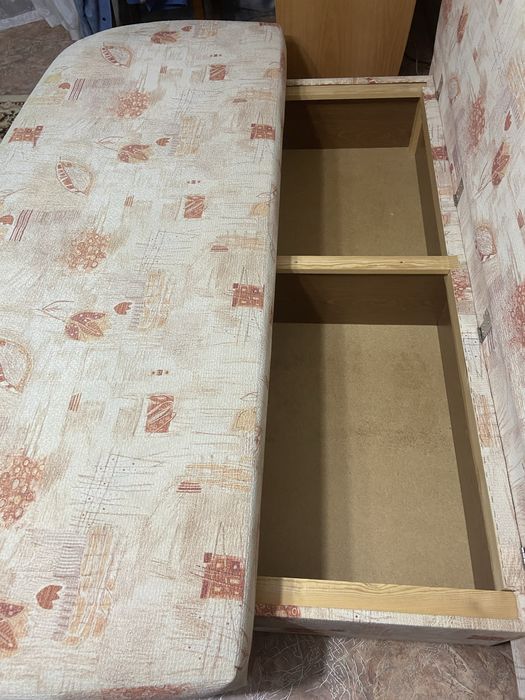 Продам тахту с нишей