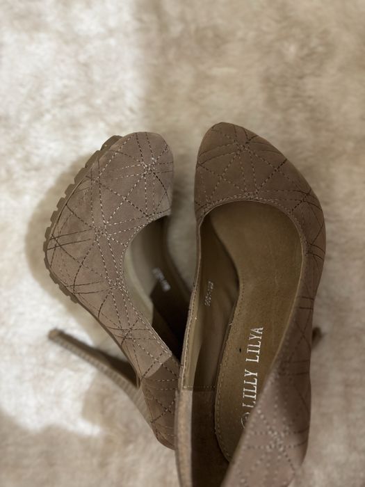 3 чифта нови обувки