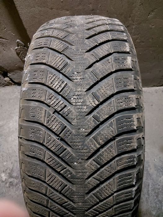 Шины зима 215 55 R17