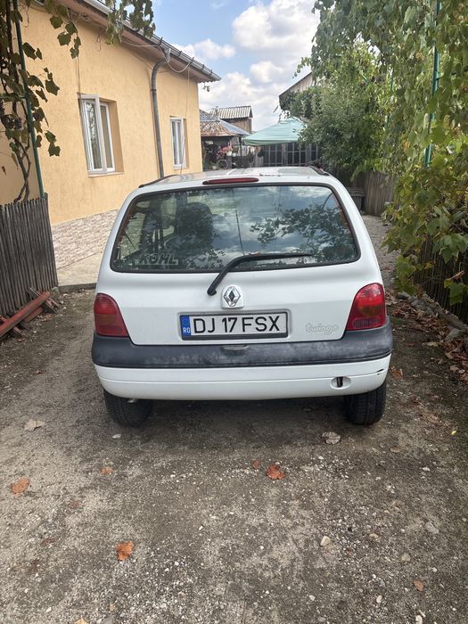 Renault twingo.