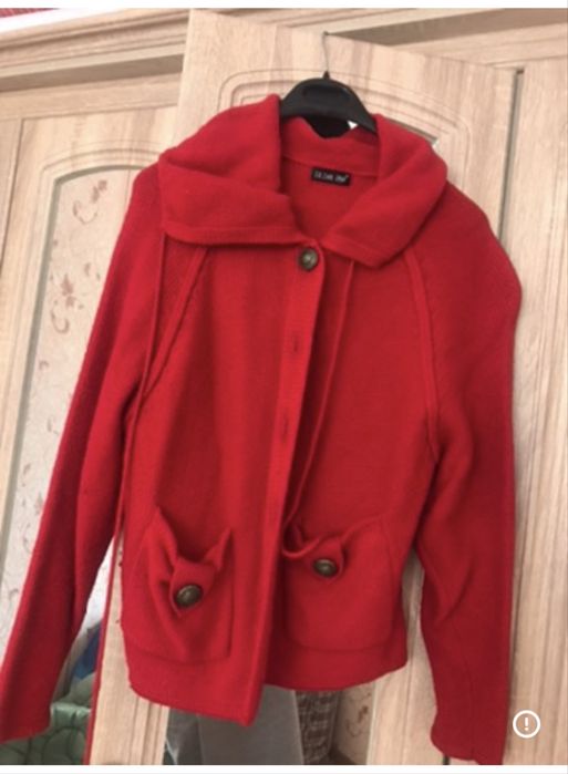 Продам кариганы и платье
