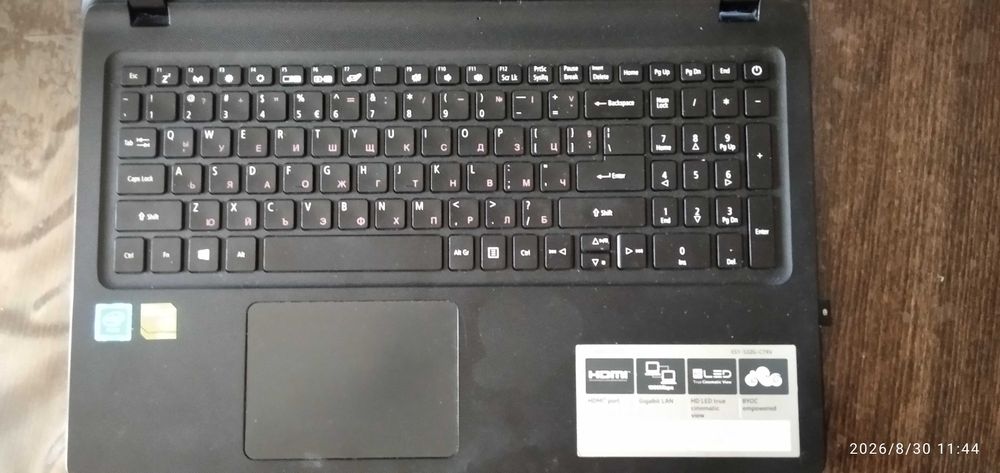Продавам лаптоп Acer Aspire ES1-532G-C7XV