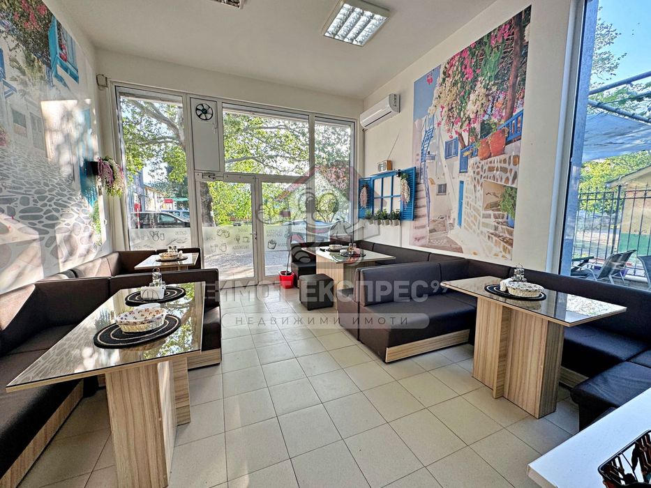 Заведение, с градина под наем, с човекопоток, обзаведено