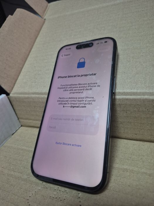 Vând iphone 15 pro 256gb pentru piesă
