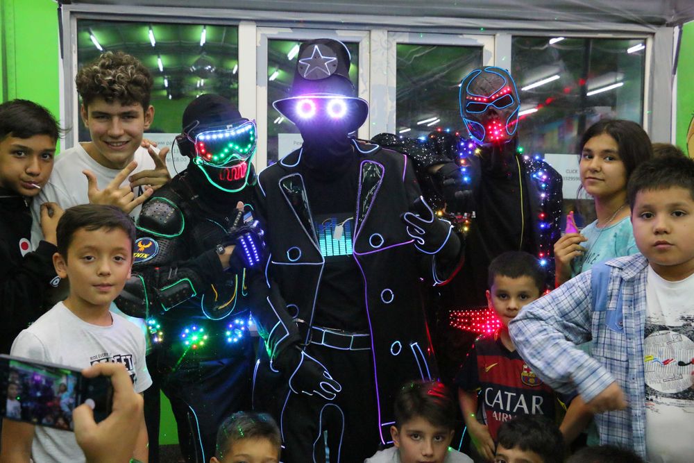 Лазерное шоу ФЕНИКС - от ивент агентства "Феникс"