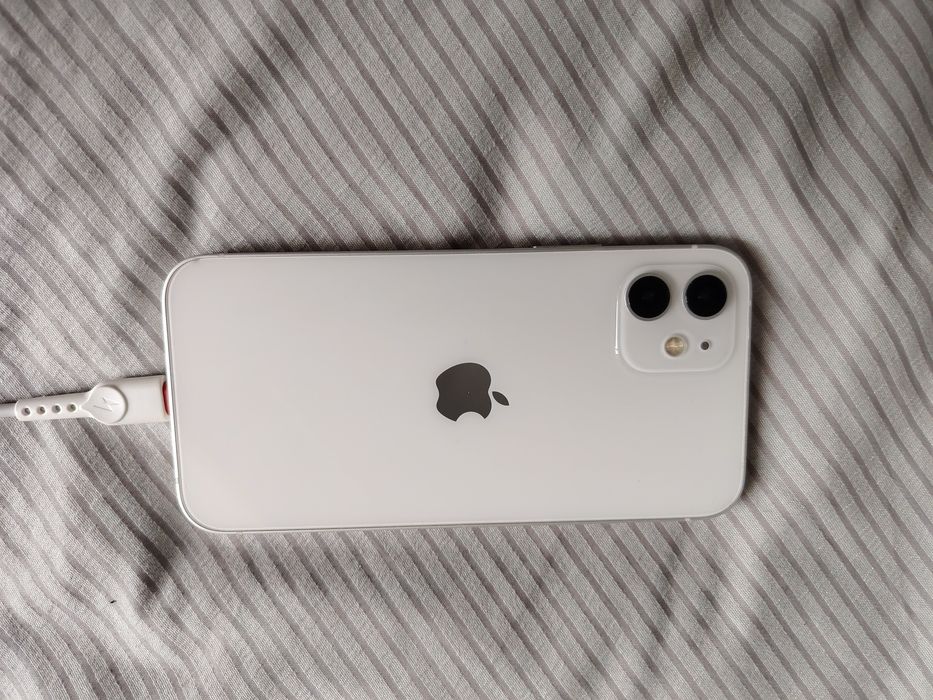 продаётся телефон