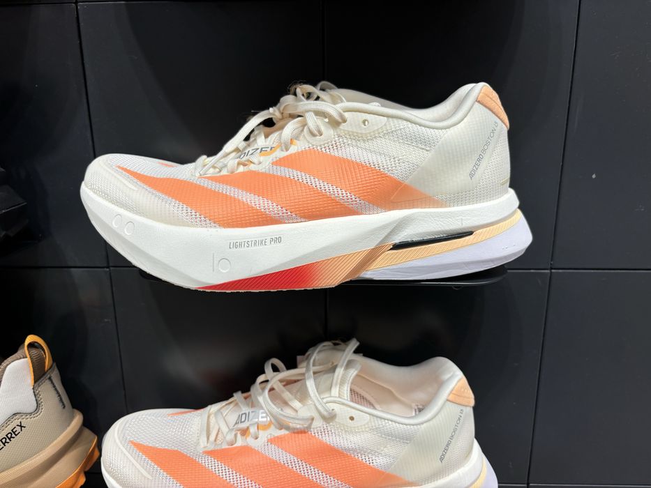 Adidas кроссовки