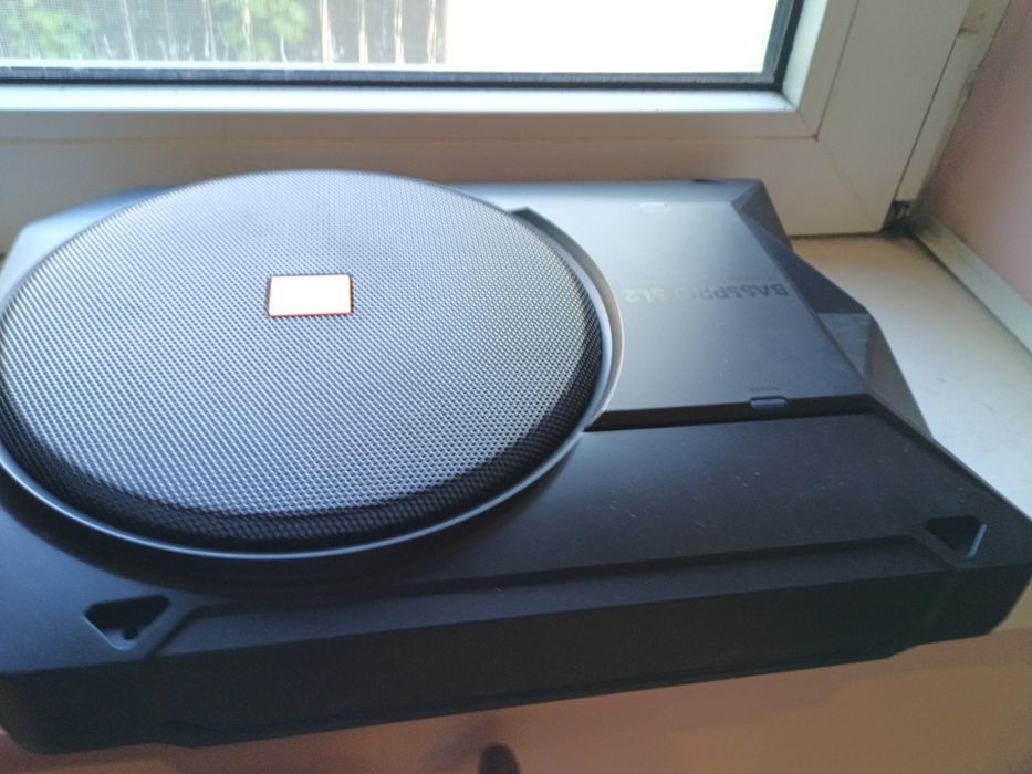 Subwoofer auto JBL basspro SL 2