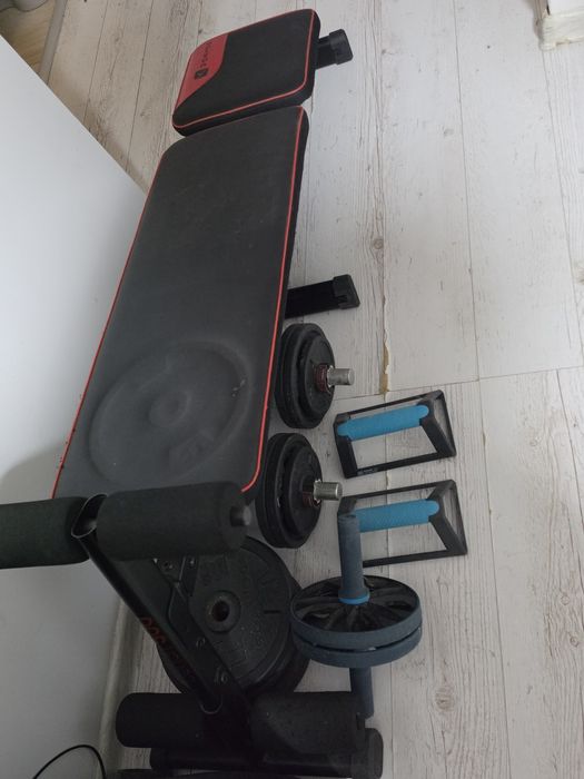 Set gantere si bara bodybuilding de 50kg  si banca reglabila