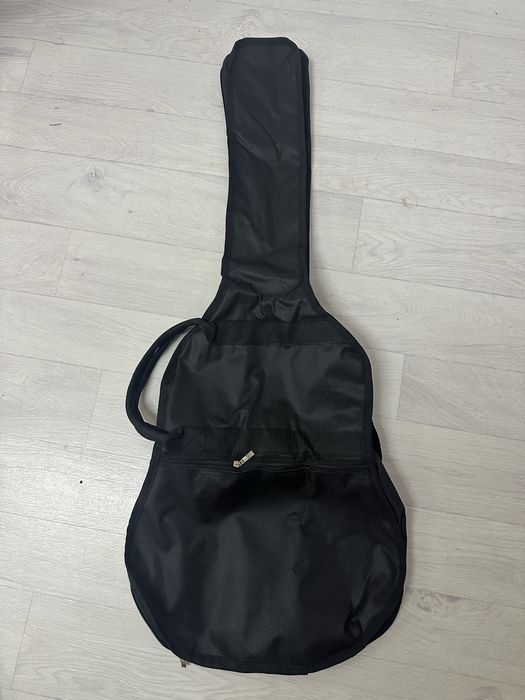 Гитара новая с чехелом