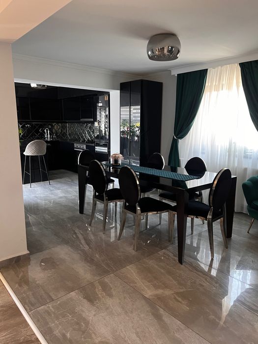 Casa modernă de vanzare