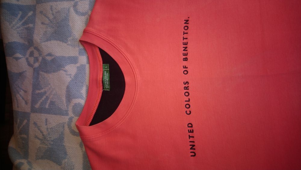 ДвеБлузи"БЕНЕТОН"-Оригинални.сИнтересни,УникалниЦветове,Красиви!Отл.С.