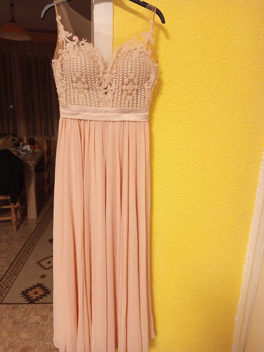 Рокля абитуриентска,ръст S за височина 157см.с обувки с ток 7см.