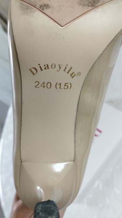 Продам туфли женские