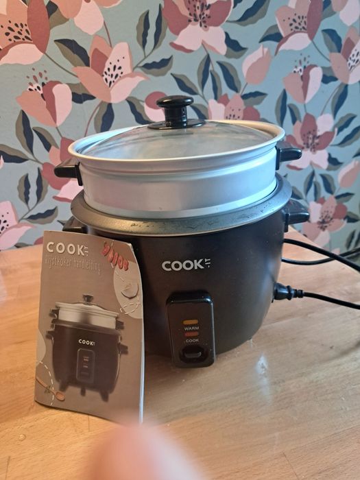 Aparat de gătit la abur Cook It – ideal pentru mese rapide și sănătoase