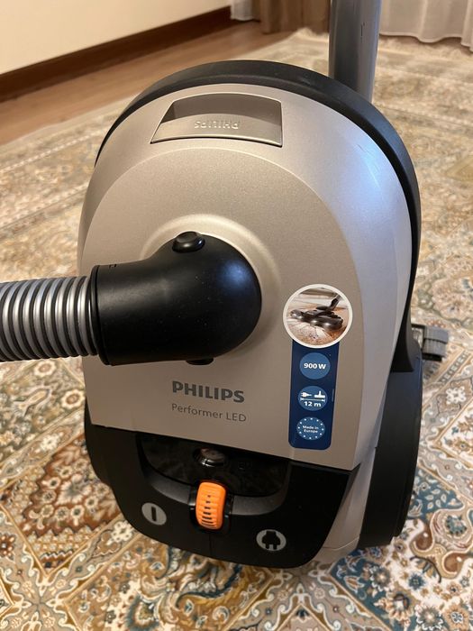 Пылесос philips. Пользовалис 5 раз . В идеальном состоянии