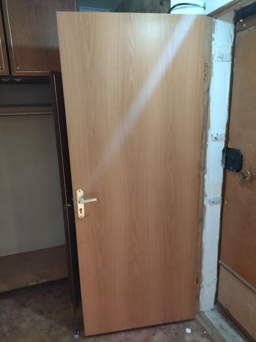 Отдам межкомнатные двери