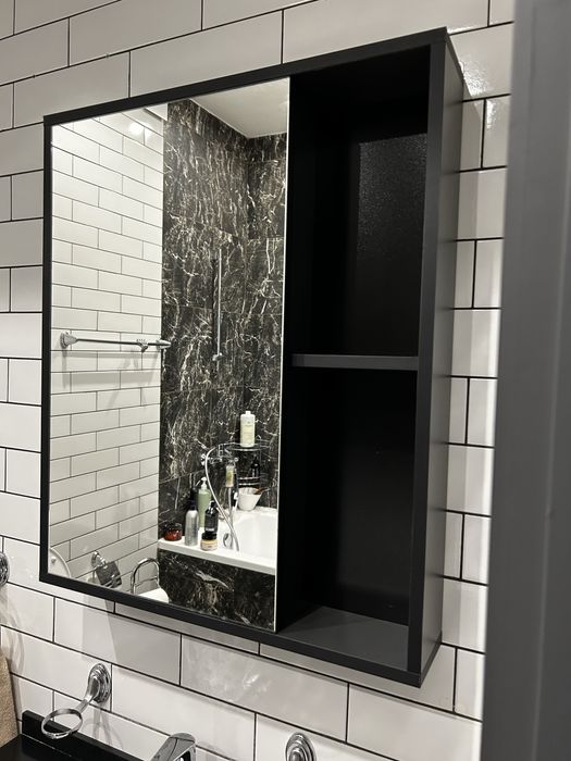 Шкаф в ванну с зеркалом