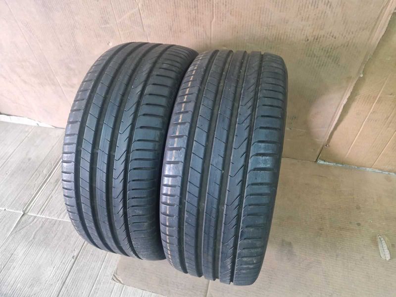 2 Pirelli R17 225/50
летни гуми DOT4521