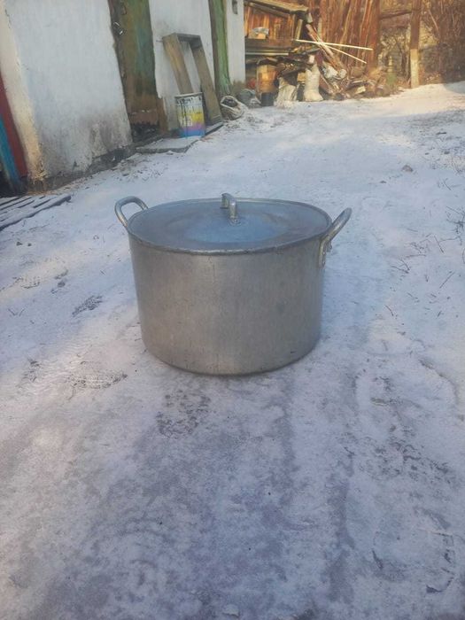 Продам кастрюлю алюминий 40л
