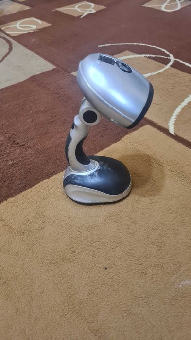 Lampa de birou cu LED alb cu baterii