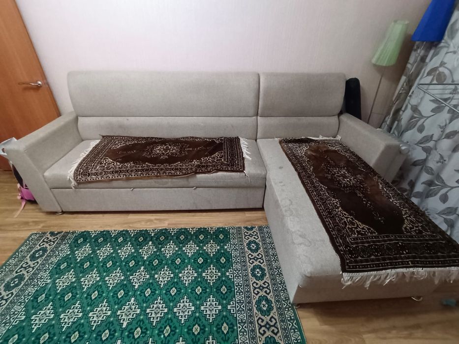 Продам угловой диван - кровать